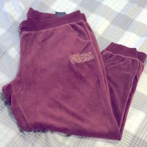 GUESS? Logo Velour sweat pants! Size XL